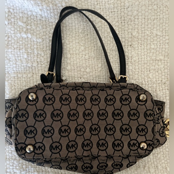 MICHAEL KORS TOTE BAG - Picture 7 of 9